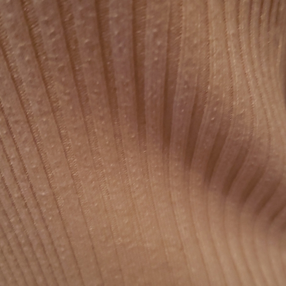 Pink Rose sweater - Picture 4 of 9